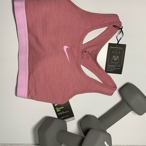 NEW/ Nike sports bra 🌸🌼